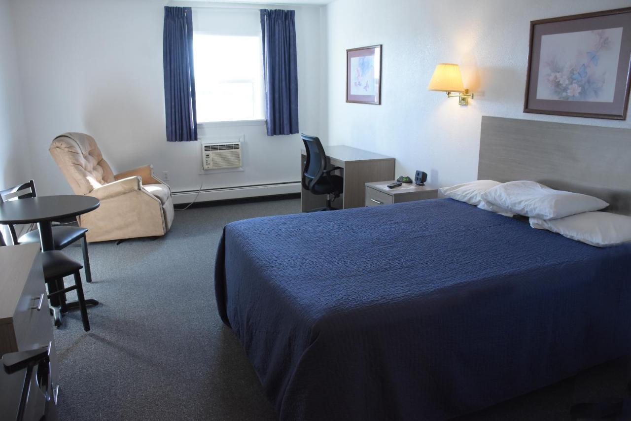 גלנדיב Yellowstone River Inn מראה חיצוני תמונה